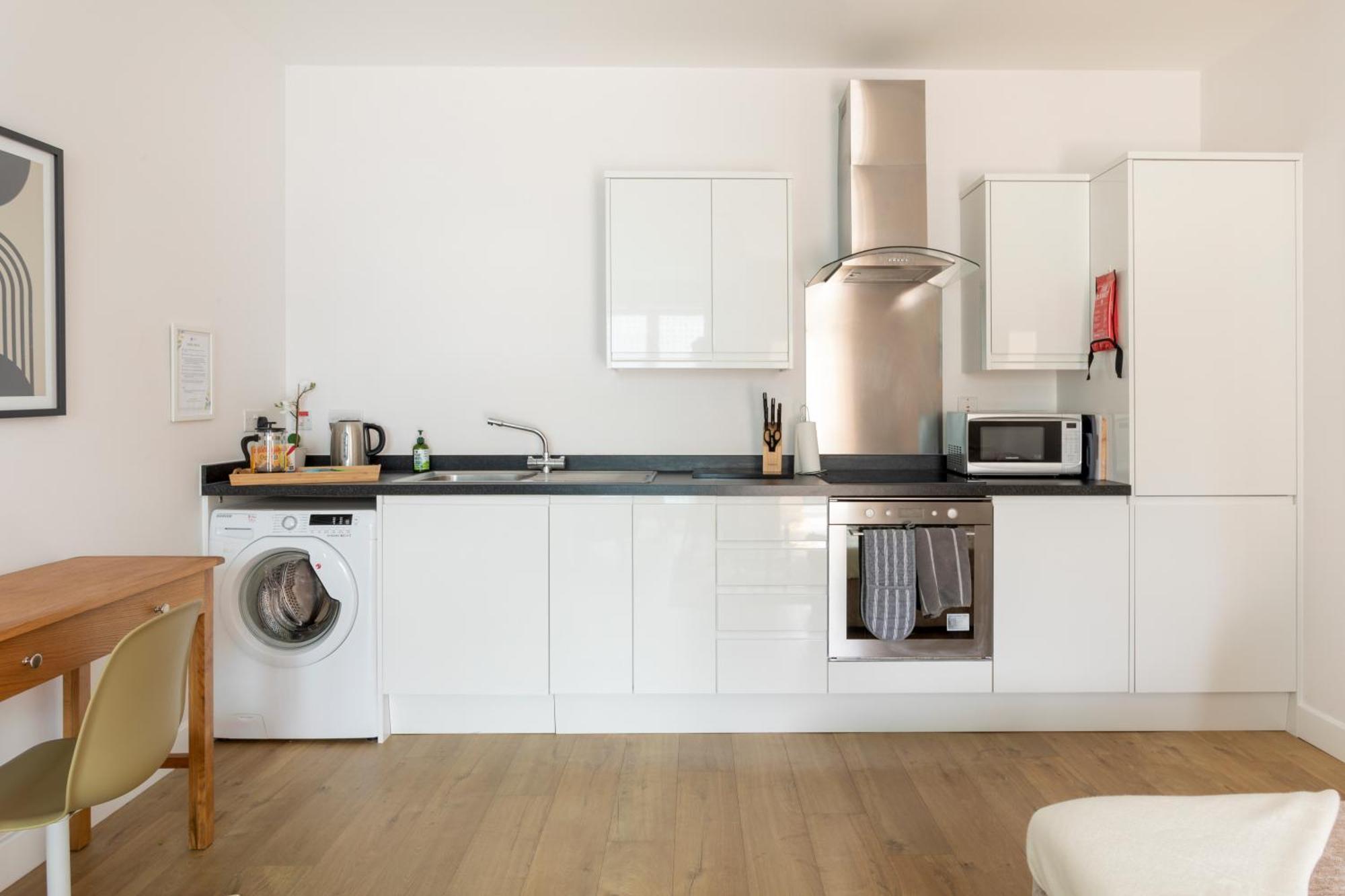 1 Bed Apartment - Redhill Central, Surrey, Gatwick #2 Kültér fotó